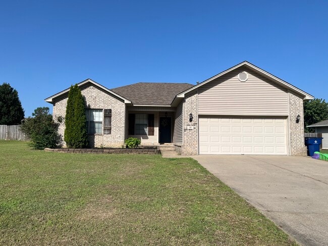 Building Photo - 98 Rosebud Cir