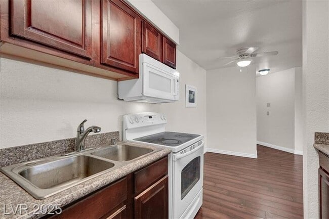 Photo - 2606 S Durango Dr Townhome