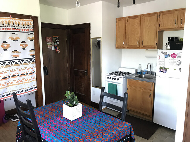 Photo - Varsity Apartments