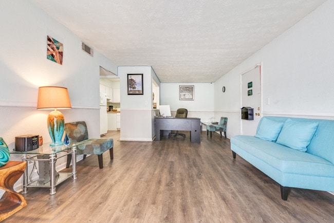 Photo - Reserve at Riverdale