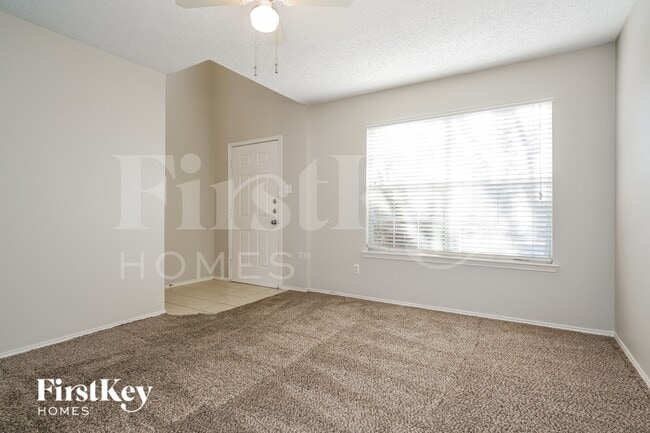 Photo - 315 Tioga Dr