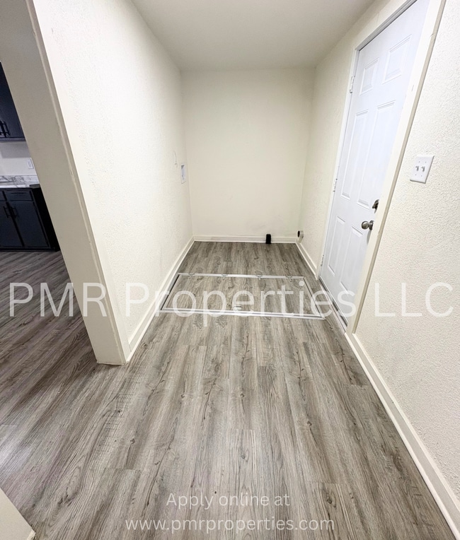 Photo - 4 Bedrooms / 2 Bathrooms House