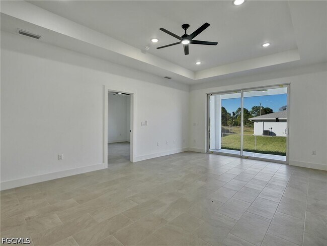 Photo - 918 Eisenhower Blvd