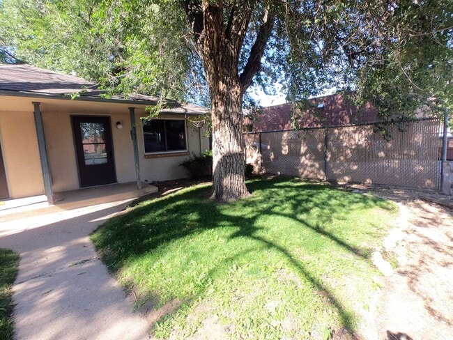 Photo - 2345-2347 Goss Unit 2347