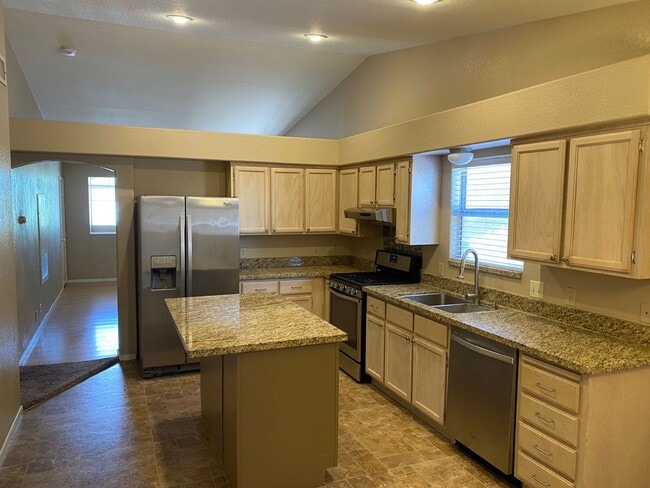 Photo - Summerlin Duplex. Balcony. Upgraded appliances.