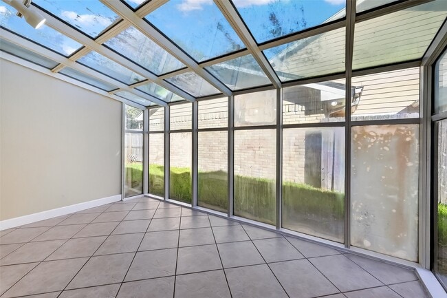 Photo - 2238 Sentinal Oaks St