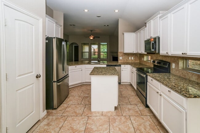 Photo - 1913 Chimney Dr