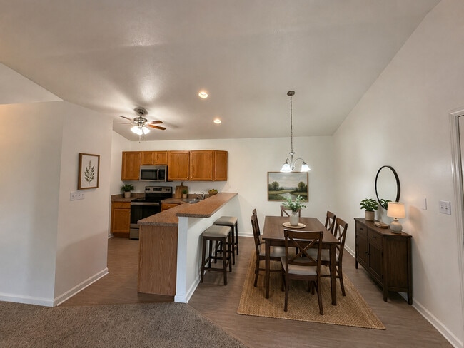 Freedom Crossing Apartments