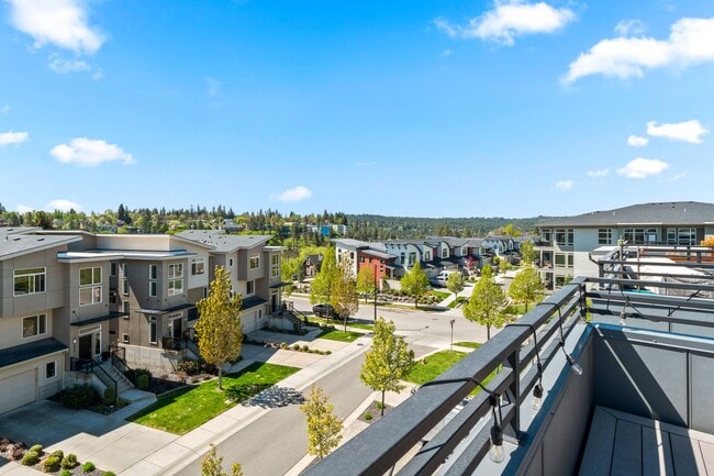 Kendall Yards Townhouse 3 Bed 3 Bath - Kendall Yards Townhouse 3 Bed 3 Bath