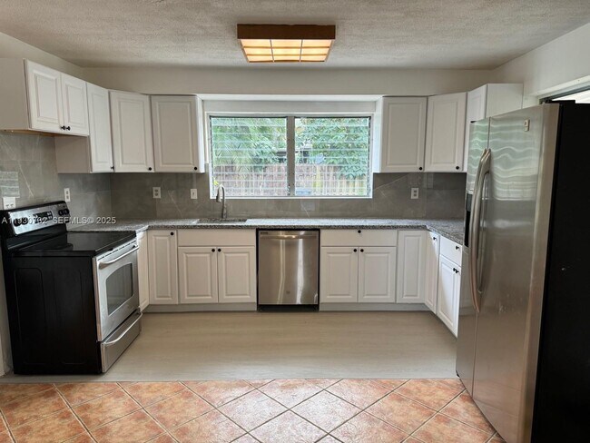 Photo - 1821 SW 23rd St