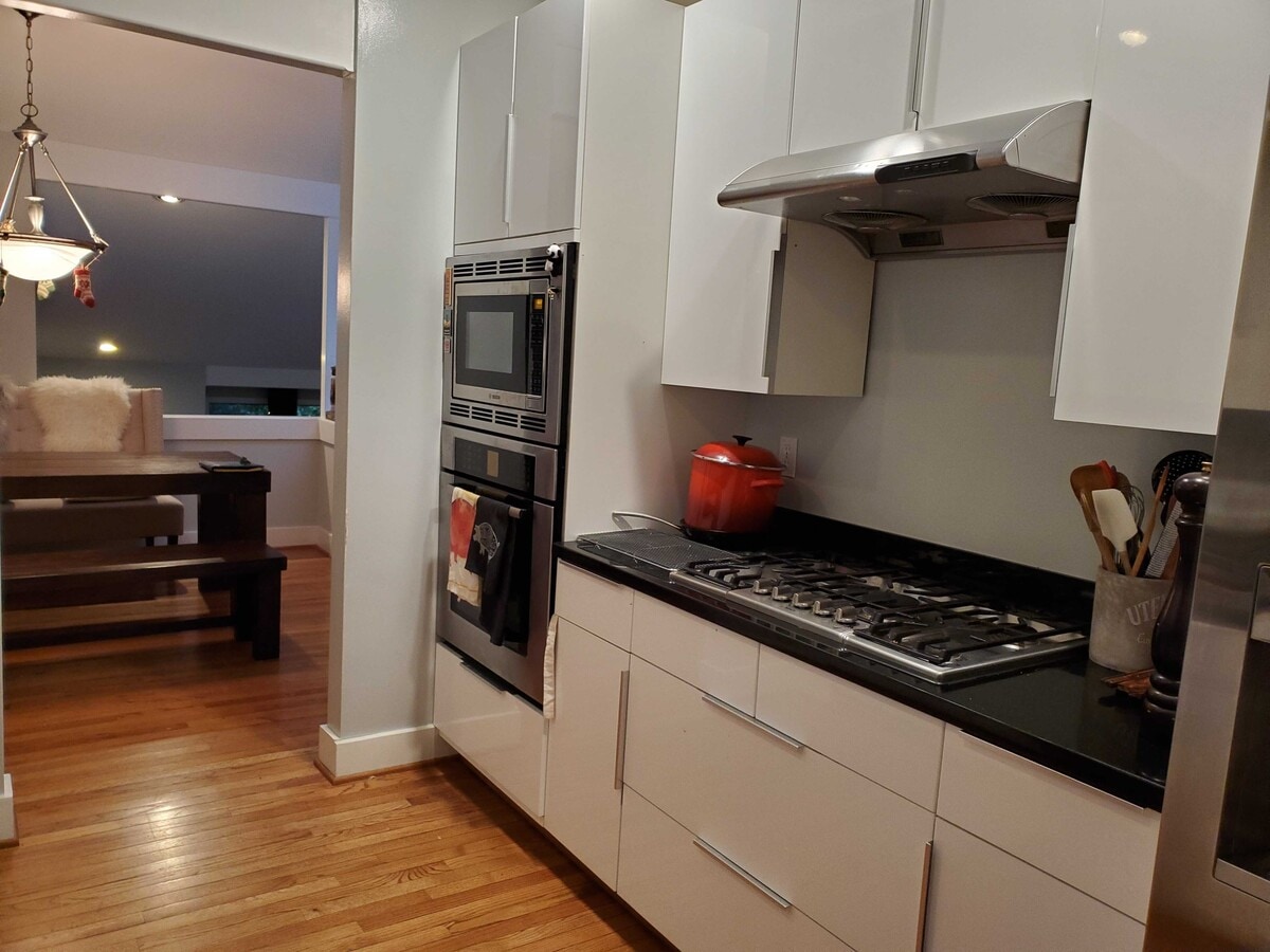 Photo - 710 Redwood Ave