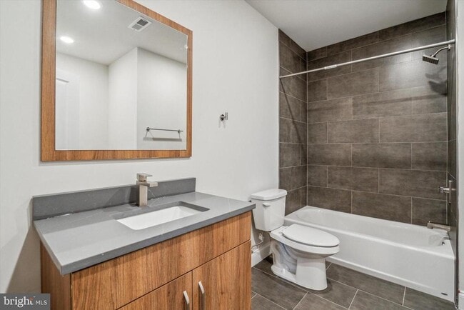 Photo - 2143 E Lehigh Ave Unidad 201