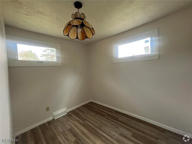 Building Photo - 8733 County Rd Unit 39 Rental