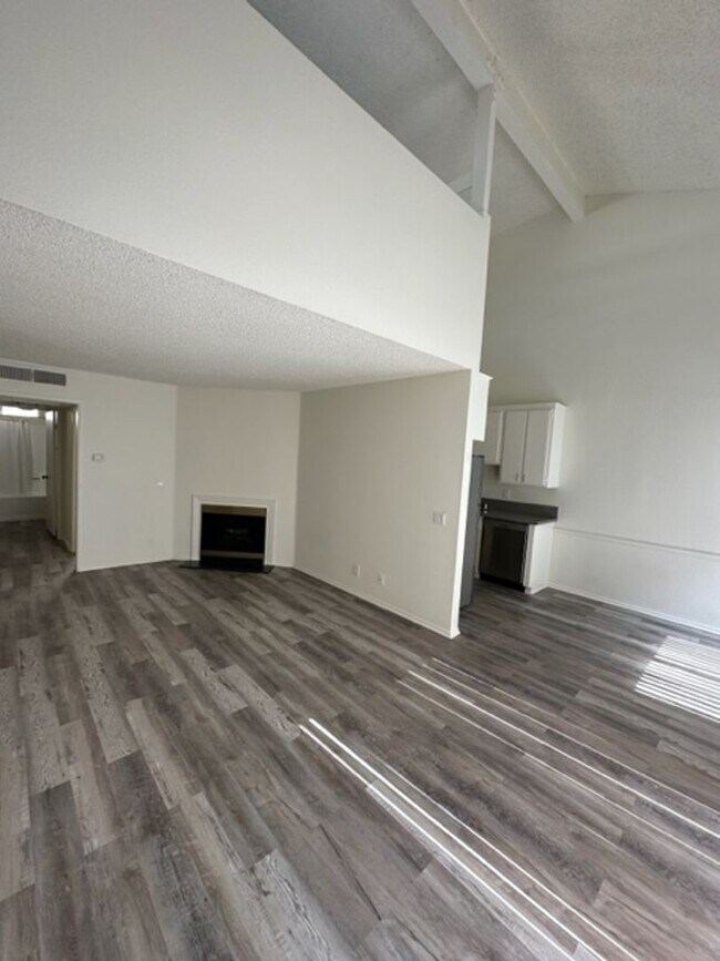 Photo - c3725 Unit 206