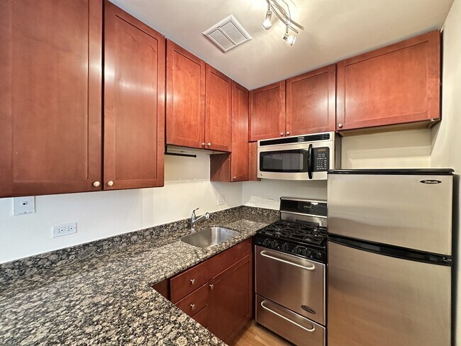Photo - 650 W Wrightwood Ave Unit 302
