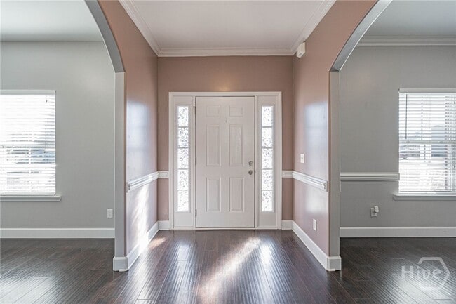 Photo - 100 Springcreek Ln