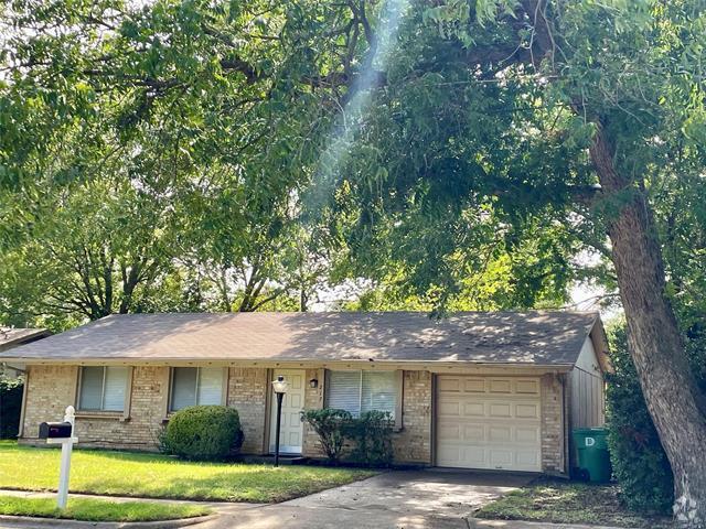 Building Photo - 217 Bellaire Dr Rental