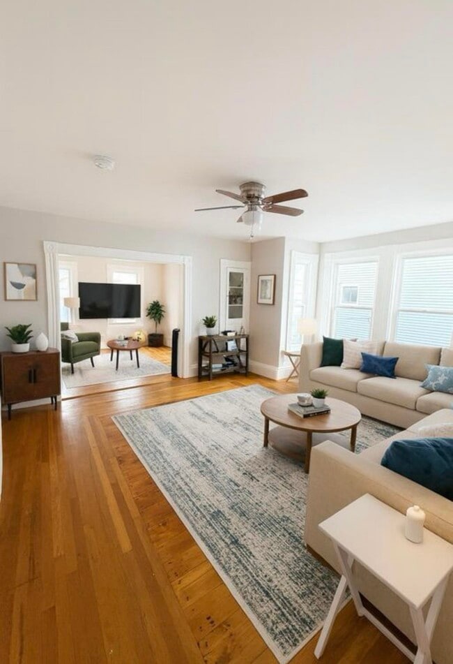 Building Photo - 428 Spruce St Unit #2