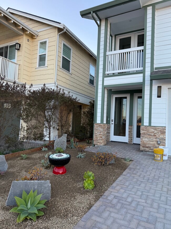 Photo - 1869 Ocean View Ave