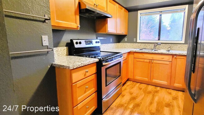 Photo - 3 br, 2 bath House - 1330 SE Beaver Creek ...