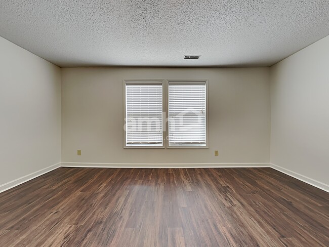 Photo - 2192 Olympia Dr