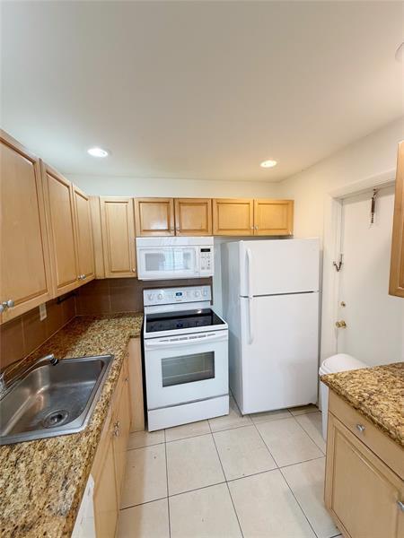 Photo - 640 NW 13th St Unit 26