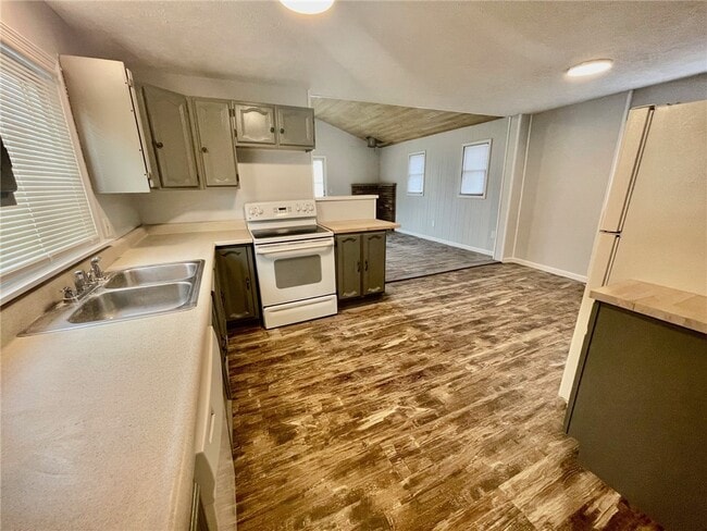 Photo - 223 E Filbert St
