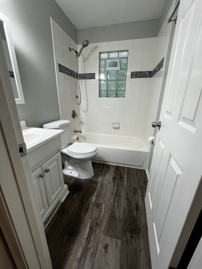 Photo - 6619 Hillside Ln