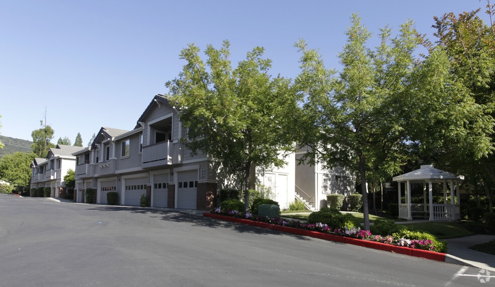 Sequoia Grove Apartments For Rent in Danville, CA