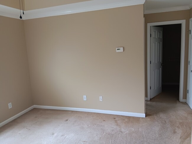 Photo - 250 Amal Dr SW