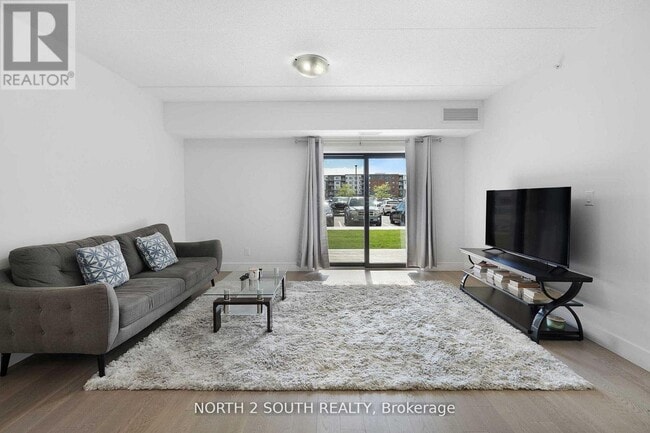 Photo - 2550 Sandwich W Pkwy Unité 102