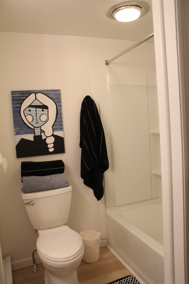 Photo - 121 E Pomfret St Unit #1