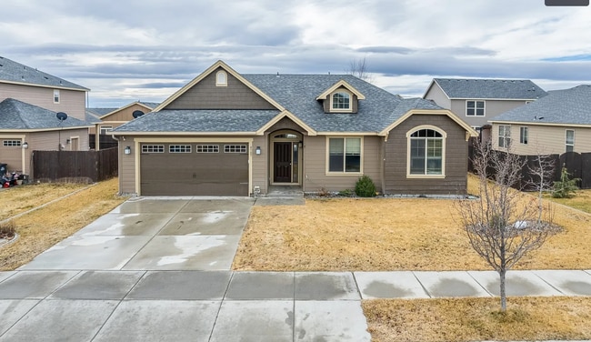 Building Photo - Beautiful Home In Mae Valley