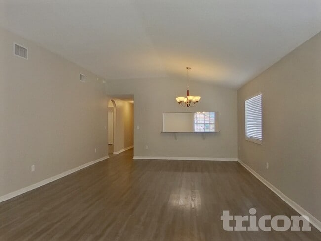 Photo - 31420 Triborough Dr