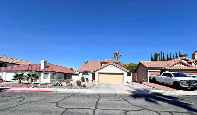 Photo - 4 BEDROOM 2.5 BATH HOME