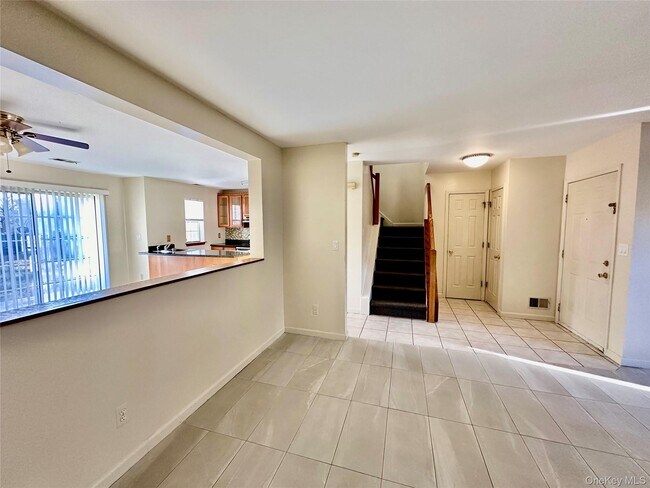 Photo - 66 Creekside Cir