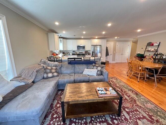 Photo - 116 Holland St Unit 2L