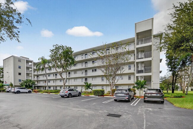 2236 N Cypress Bend Dr Unit 508
