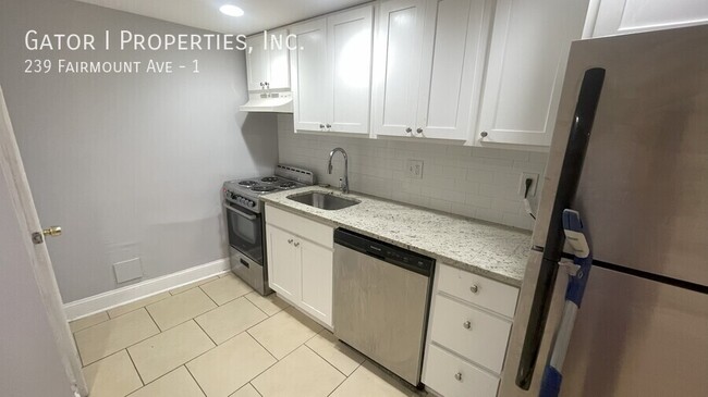 Building Photo - 239 Fairmount Ave Unit 1 Rental