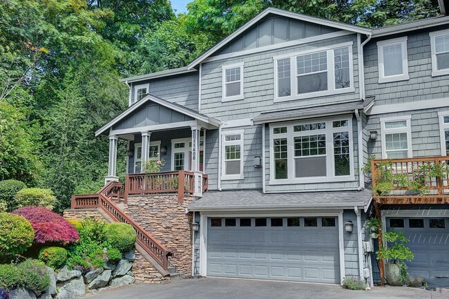 3Bd/3.25Ba Kirkland Townhome - 3Bd/3.25Ba Kirkland Townhome