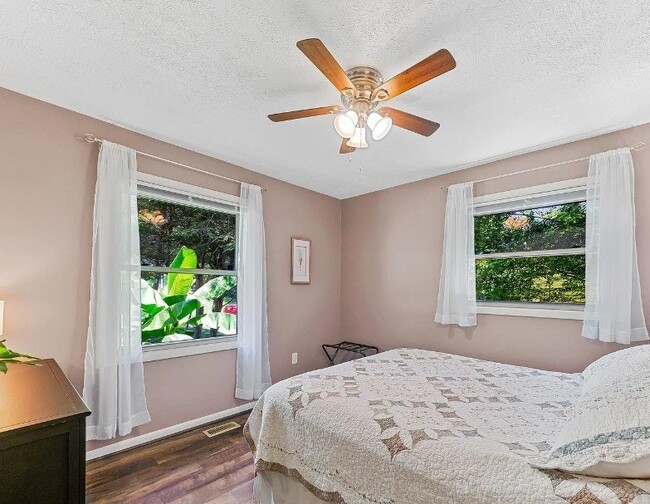 Photo - 109 Wicklow Dr