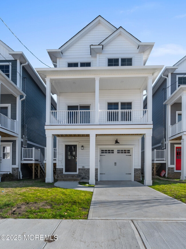 Building Photo - 53 Miller St