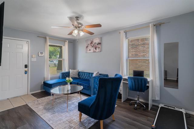 Photo - 1433 E Robert St