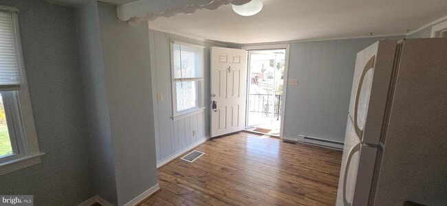 Photo - 1057 Foreman Ln