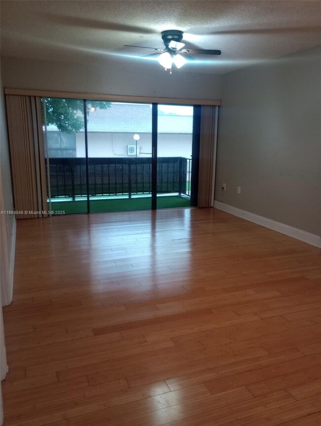 Building Photo - 5775 Washington St Unit L22 Rental