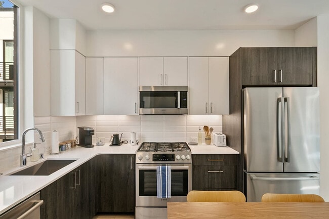 Photo - 516 Broadway E Unit SI ID1035860P