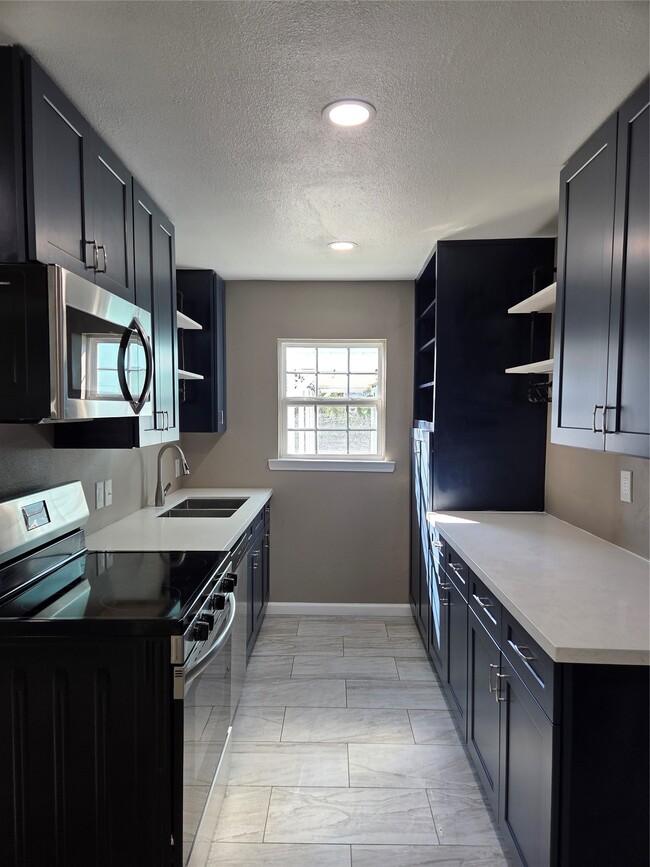 Photo - 619 13th St Unit 1