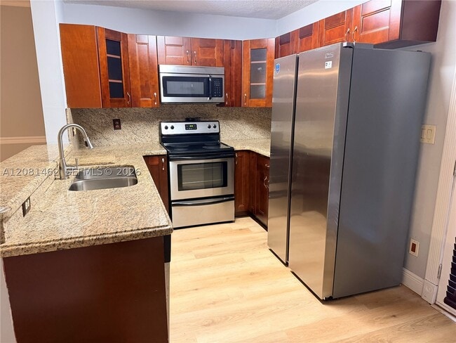 Photo - 2908 Edgehill Ln