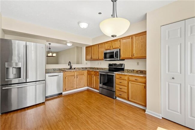 Photo - 1036 Royal Dr