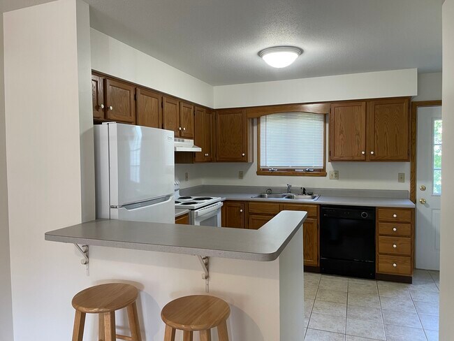 Kitchen - 5447 Cider Mill Rd